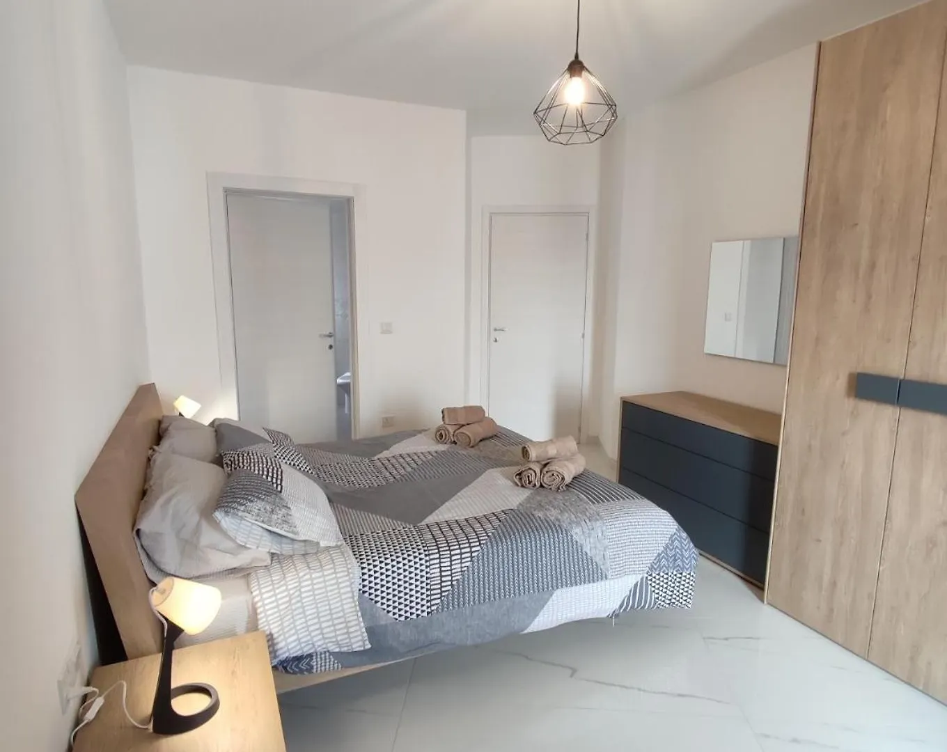 Il-Girna- Modern Seaside Accommodation Марсаскала Апартаменты