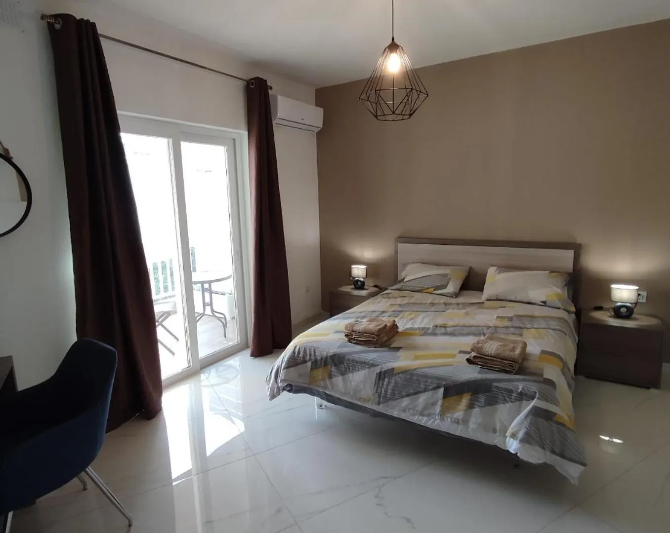 Il-Girna- Modern Seaside Accommodation Marsaskala Apartment