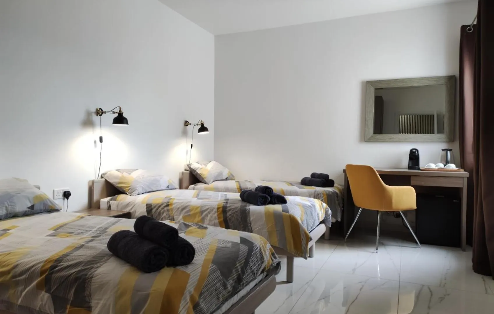 Il-Girna- Modern Seaside Accommodation Марсаскала 0*,  Мальта
