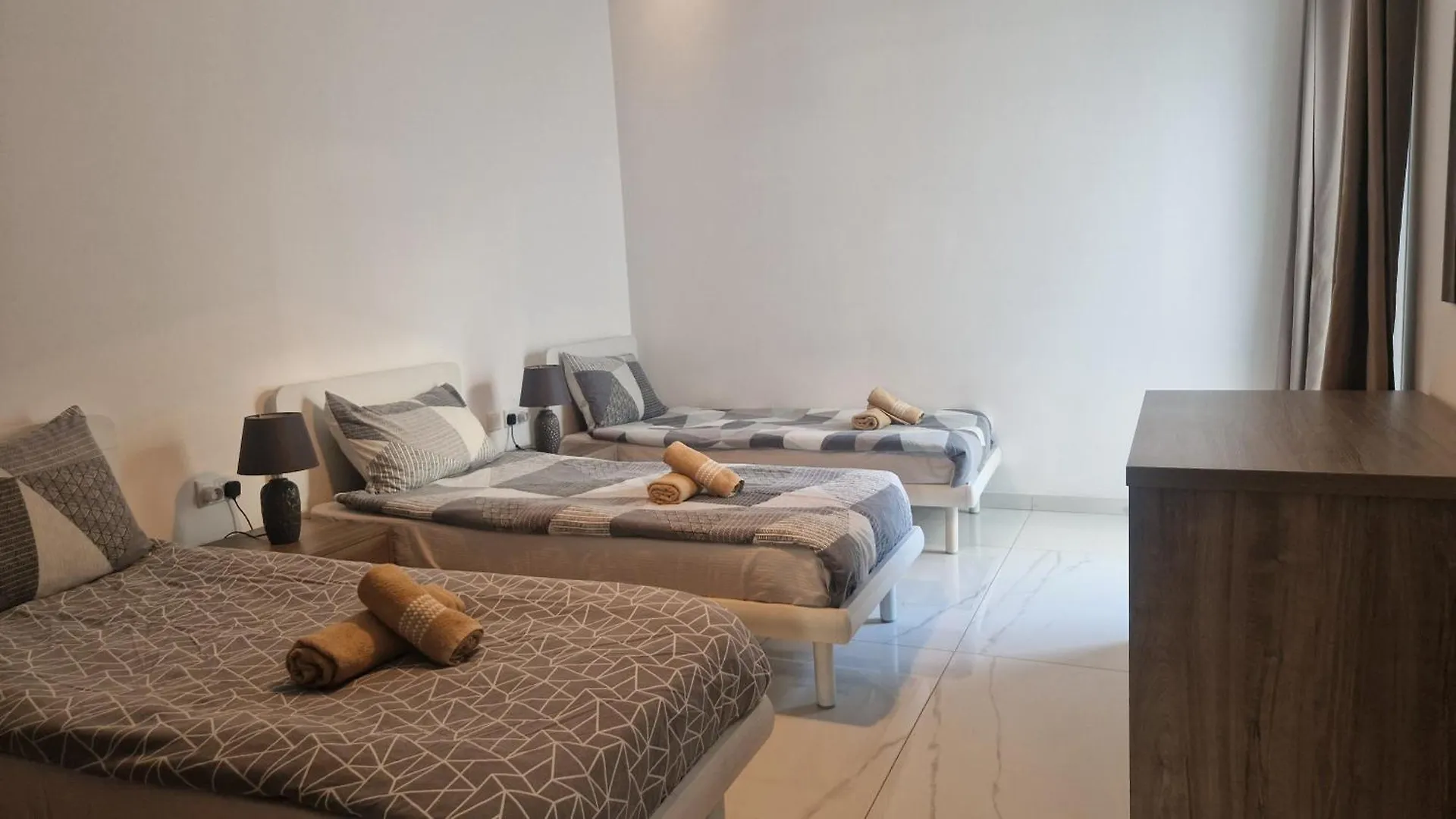Il-Girna- Modern Seaside Accommodation Marsaskala 0*,  Malta
