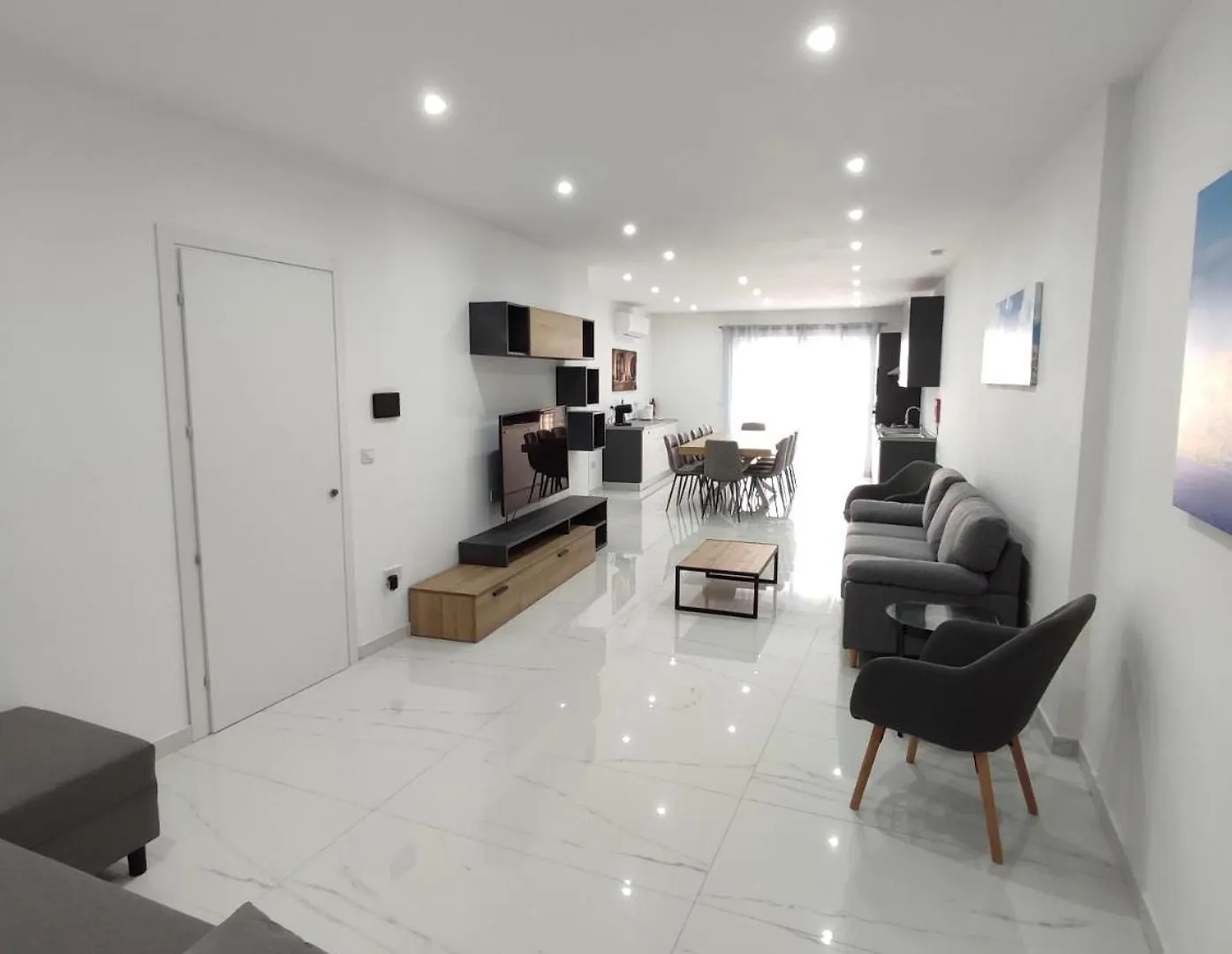 Apartment Il-Girna- Modern Seaside Accommodation Marsaskala
